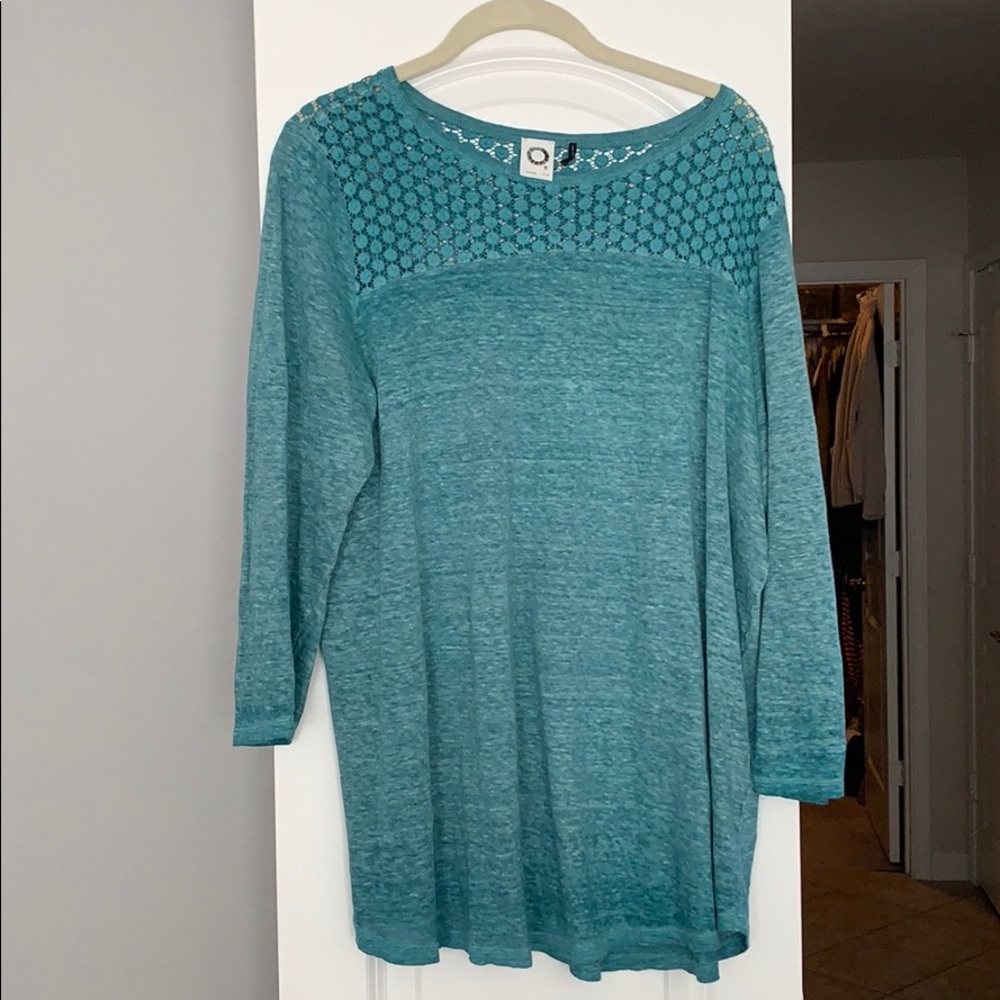 Akemi + Kim Linen Top - Anthropologie - L
